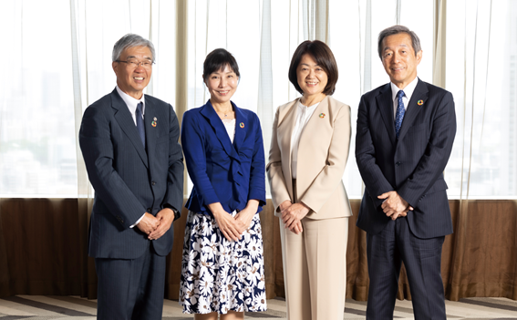 社外取締役座談会<br>内藤欣也　山平恵子　河野純子　西川清二